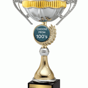 銀色和金色勝利花環插入杯